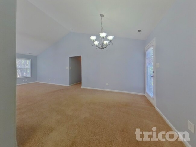 Photo - 212 Brookstone Dr