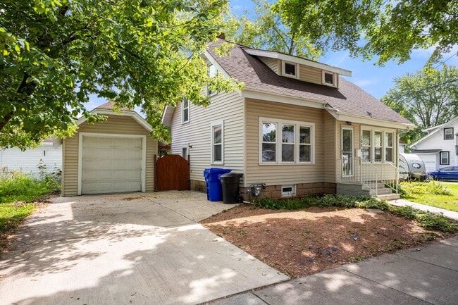 Two Bedroom Appleton House - Two Bedroom Appleton House