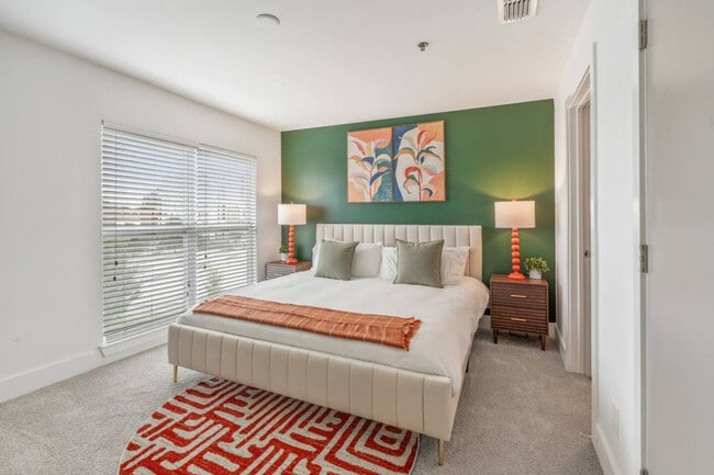 841 Memorial Dr SE Unit SI ID1383532P