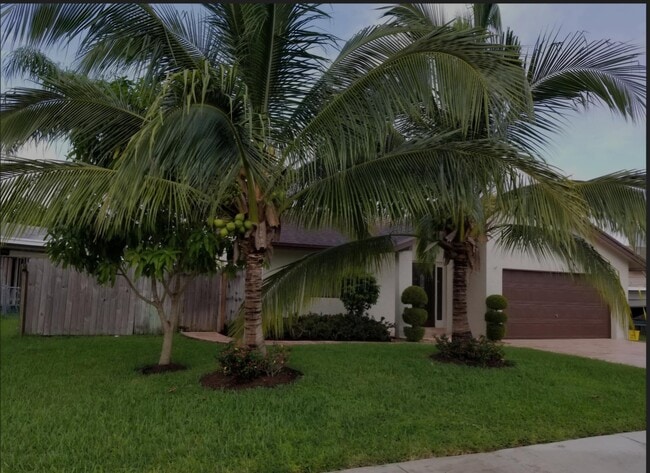 Photo - 22761 SW 64th Way