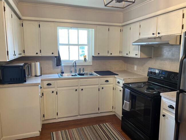Photo - 1301 W Frey