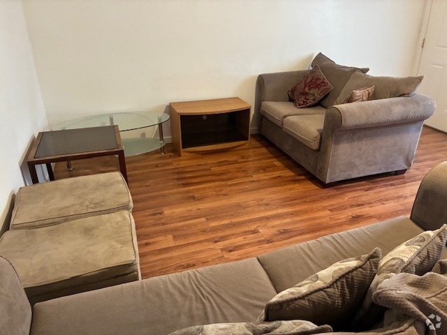 Building Photo - 6225 Cedarwood Ave Unit B Rental