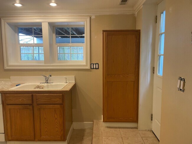 Photo - Lower Level to Charming 2 Bedroom Madison Valley!!