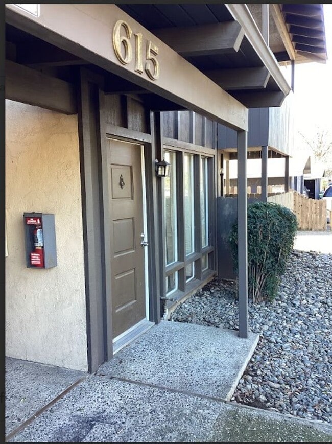 Building Photo - 615 Rancheria Dr Unit 615 Rancheria #2