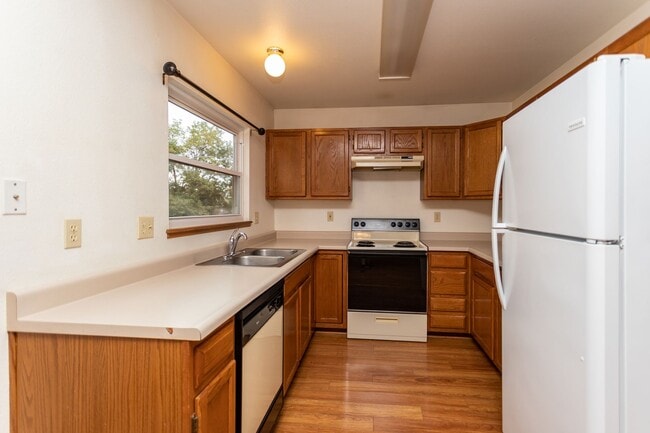 Photo - 6109 Lowlander Ct