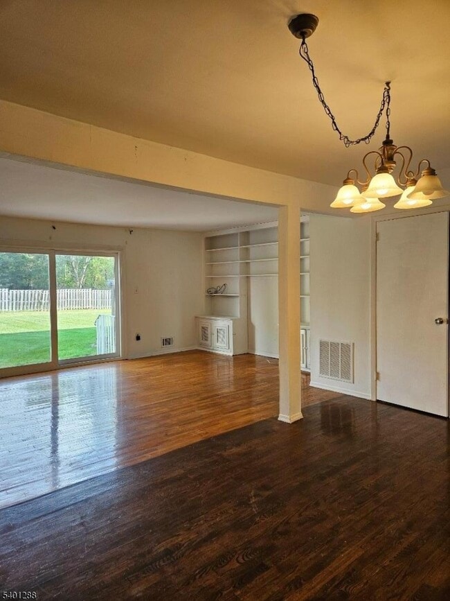 Photo - 2505 Balmoral Ct