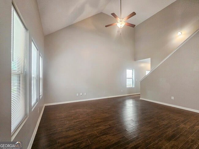 Photo - 213 Daisy Cir