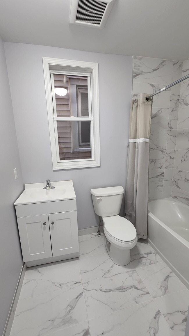 Photo - 1010 Flora St Unit 1