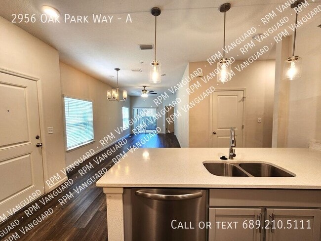 Photo - 2956 Oak Park Way
