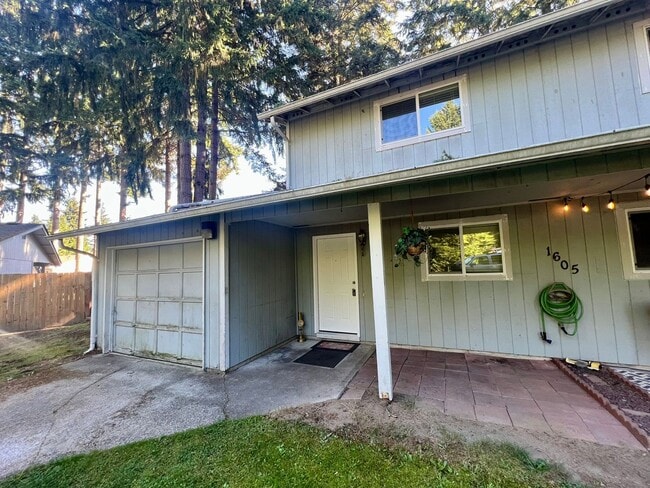 Photo - Newly Updated Duplex (Unit A) - Water incl...