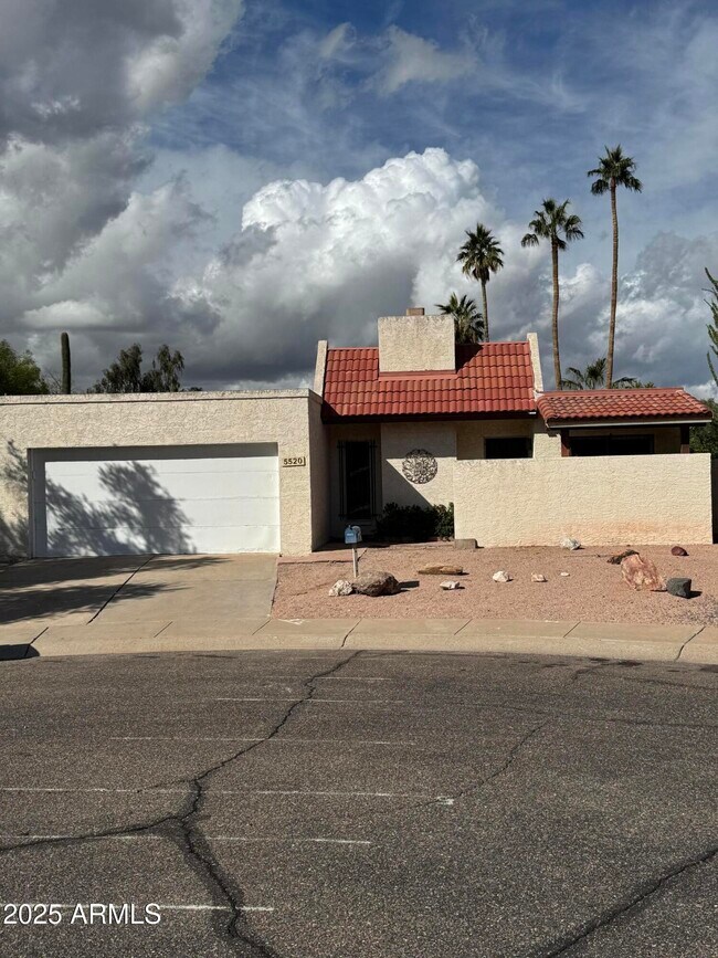 5520 N 77th Pl