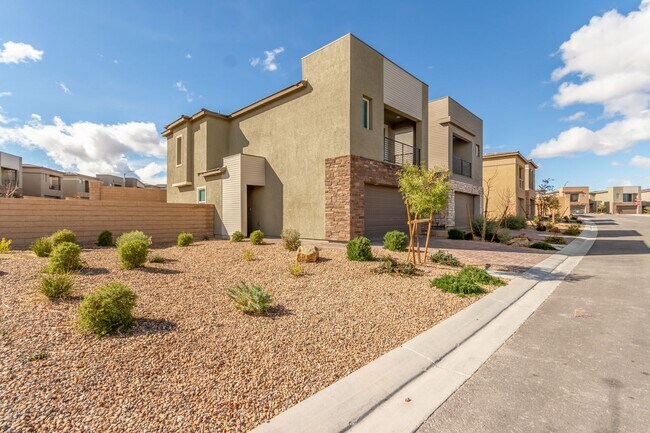 Photo - Gorgeous 3 Bedroom home in the gated Belte...