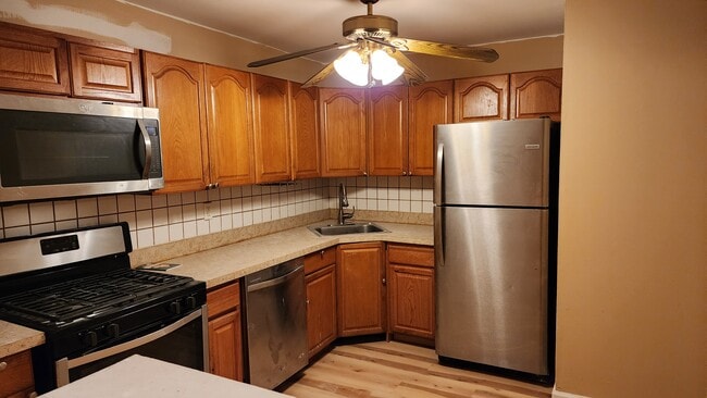 252 College Dr Unit College Drive