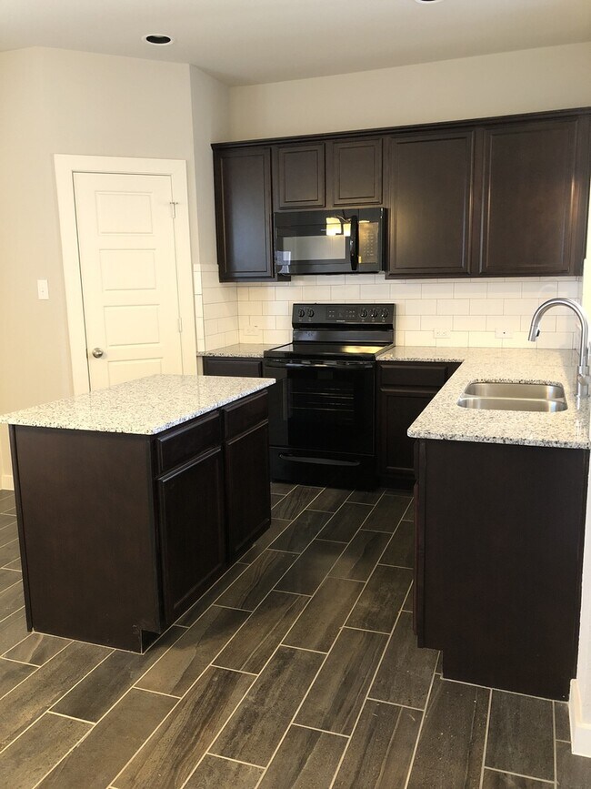 LUXURY 2 STORY DUPLEX LOCATED IN MIDLOTHIA... Rental For Rent in