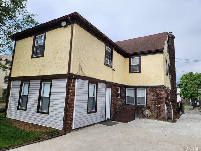 21 Nassau Pl