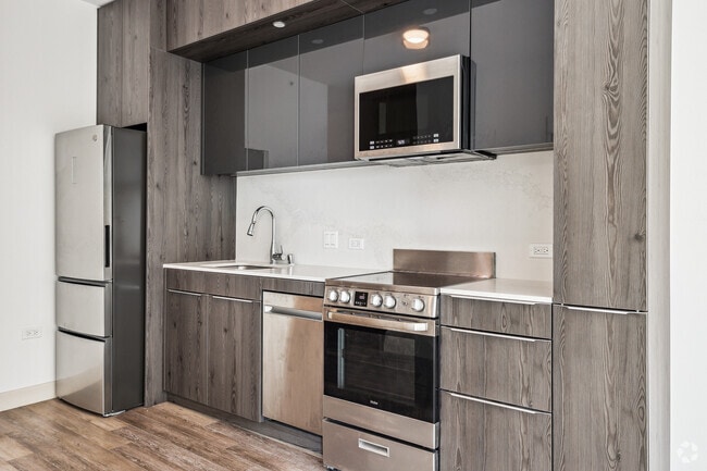 1BR, BA - 643SF