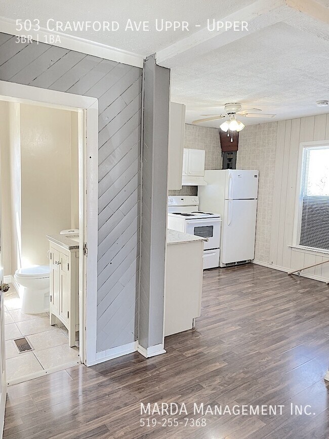Photo - SPACIOUS 3 BED/1 BATH 2-STOREY UPPER WEST WINDSOR + HYDRO Unité Upper