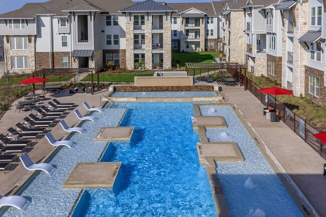 Building Photo - Luxia Rockwall Downes