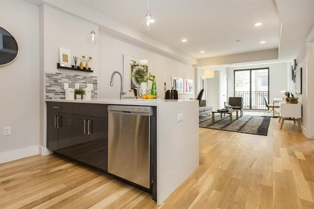 Photo - 198 Academy St