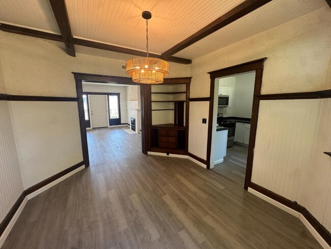 Photo - 504 N Roosevelt Ave