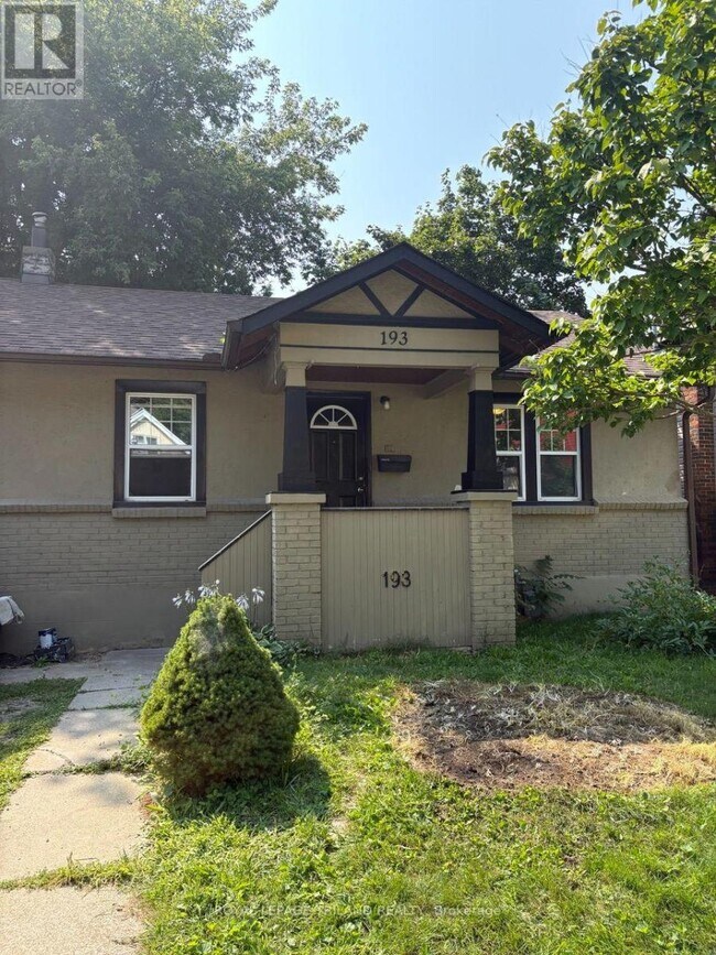 Photo - 193 Huron St
