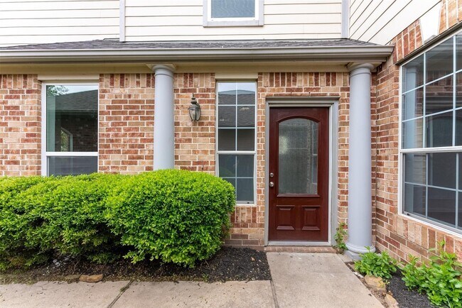 21706 Spring Vine Ln