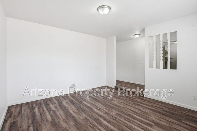 Photo - 3433 E Enid Ave