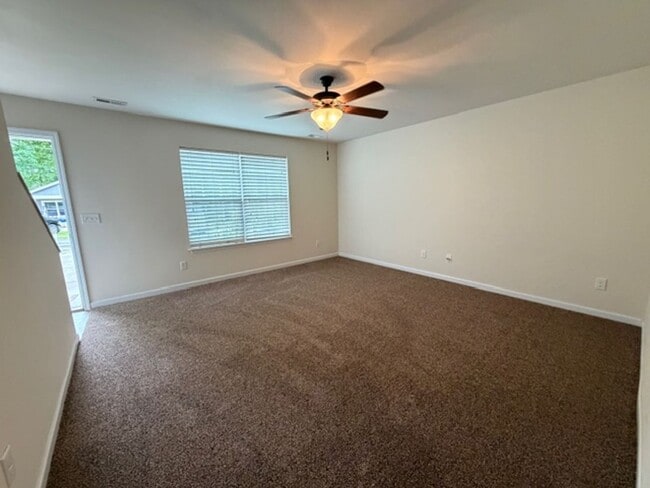 Photo - **MOVE IN SPECIAL, 1/2 OFF FIRST MONTHS RENT** 2Bedroom, 1.5 Bath Townhouse