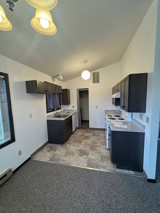 Photo - 2 Bedroom Unit in South Anchorage!