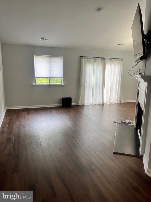 Building Photo - 802A Cypress Point Cir