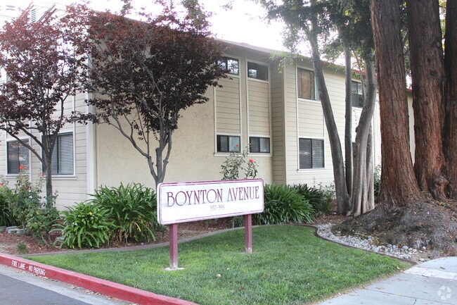 Building Photo - Beautiful 2 bed + 2 bath condo convenientl...