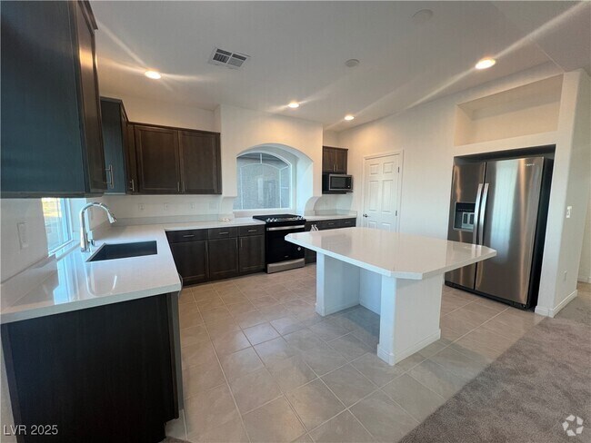 Building Photo - 5872 Aurora Gold Ave Rental