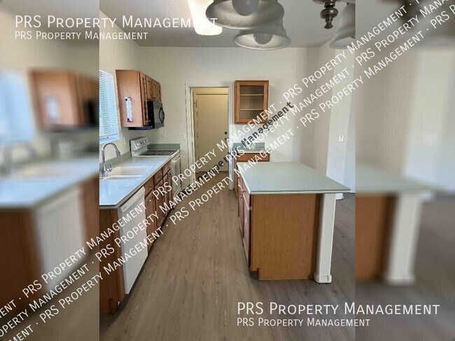 2430 E County Down Dr