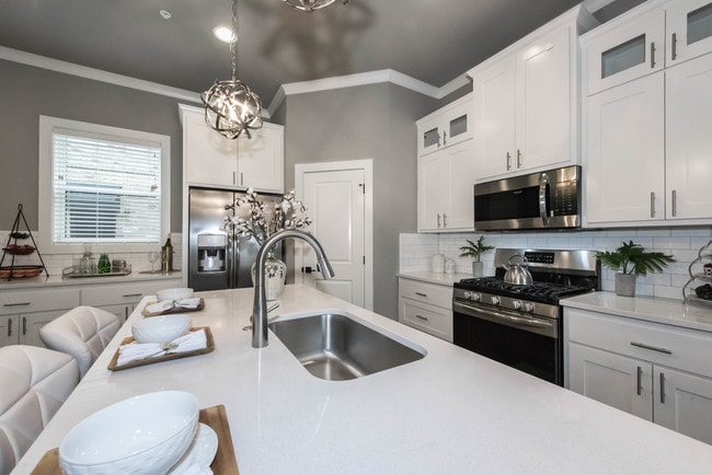 Photo - 523 Brownstones