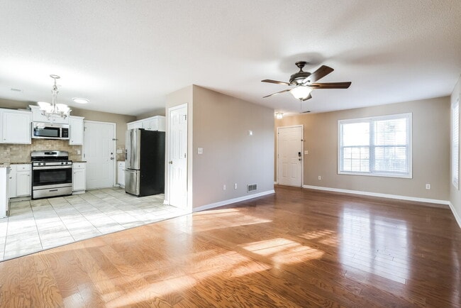 Photo - 775 Riverside Walk Crossing NE