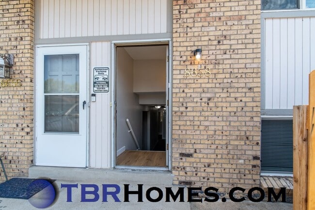 Photo - 8656 W 62nd Pl Unit 8658