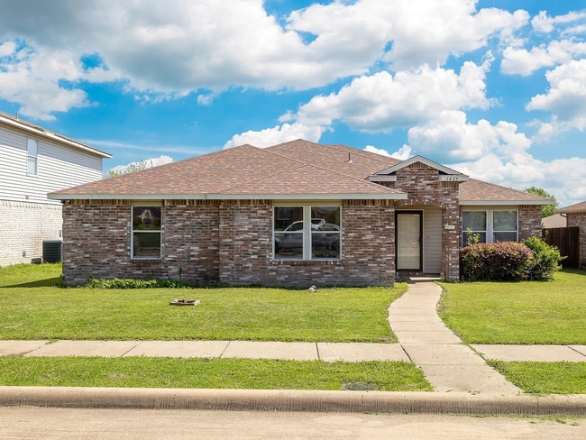 Photo - 1435 Greenbrook Dr