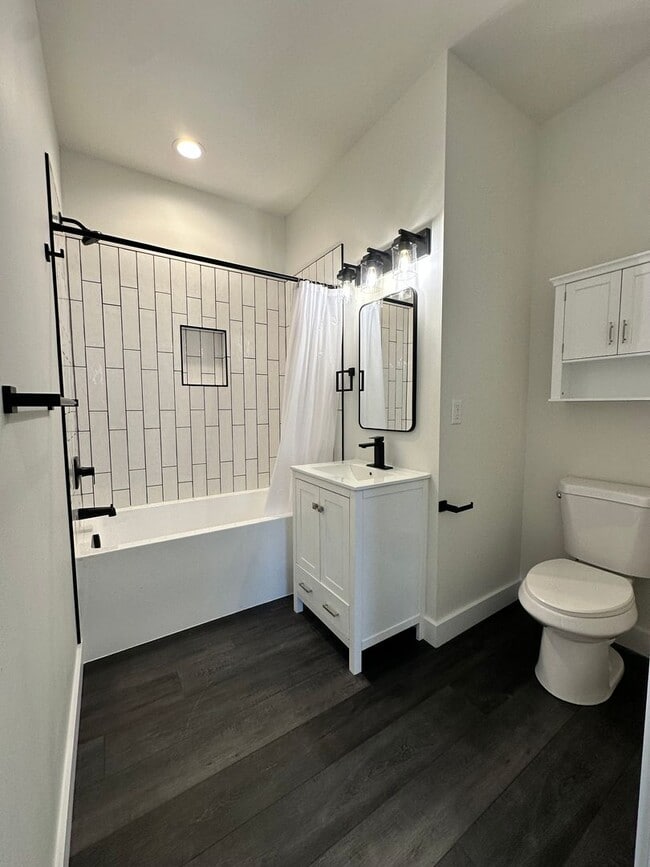 Photo - 456-460 James st Unit 458 James st