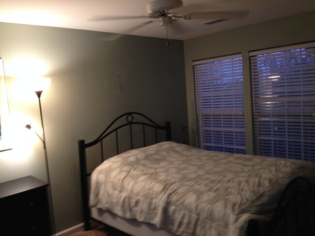 Photo - 4411 Silverbrook Ln Unit h301