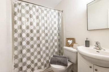 Photo - Garden Court Apartments