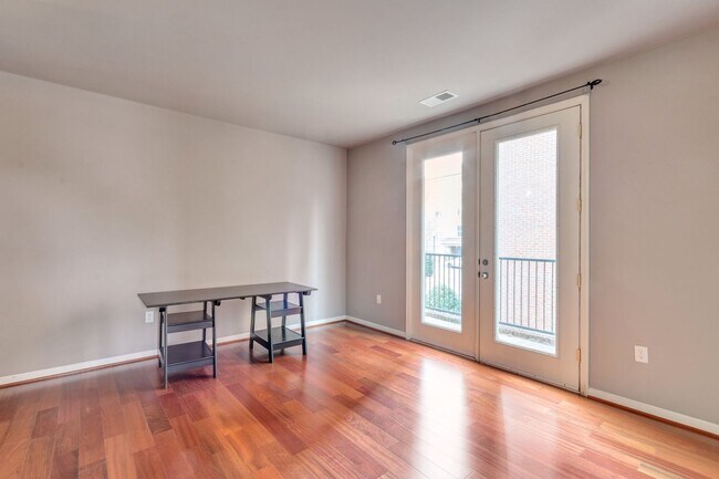 Photo - 745 Walker Square