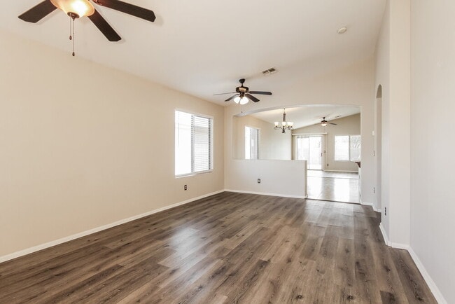 Photo - 1105 E Nardini St