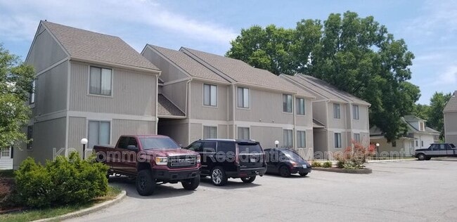 Building Photo - 211 W Main St Unit A