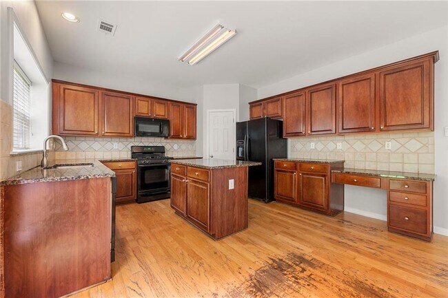 Photo - 28 Crystal Downs Way NE