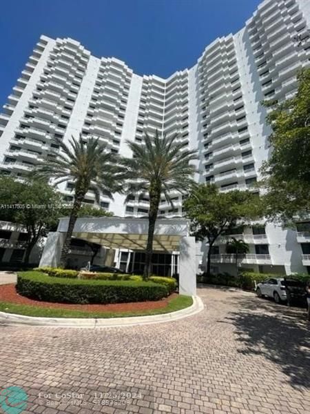 Photo - 3300 NE 192 St Condominio Unidad PH 09