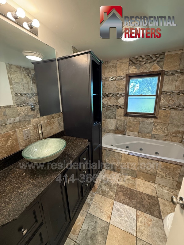 Photo - 7809 W Mill Rd