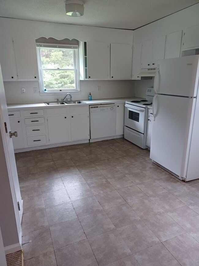 Photo - Available NOW 2BD/1BA in Ponderosa Village