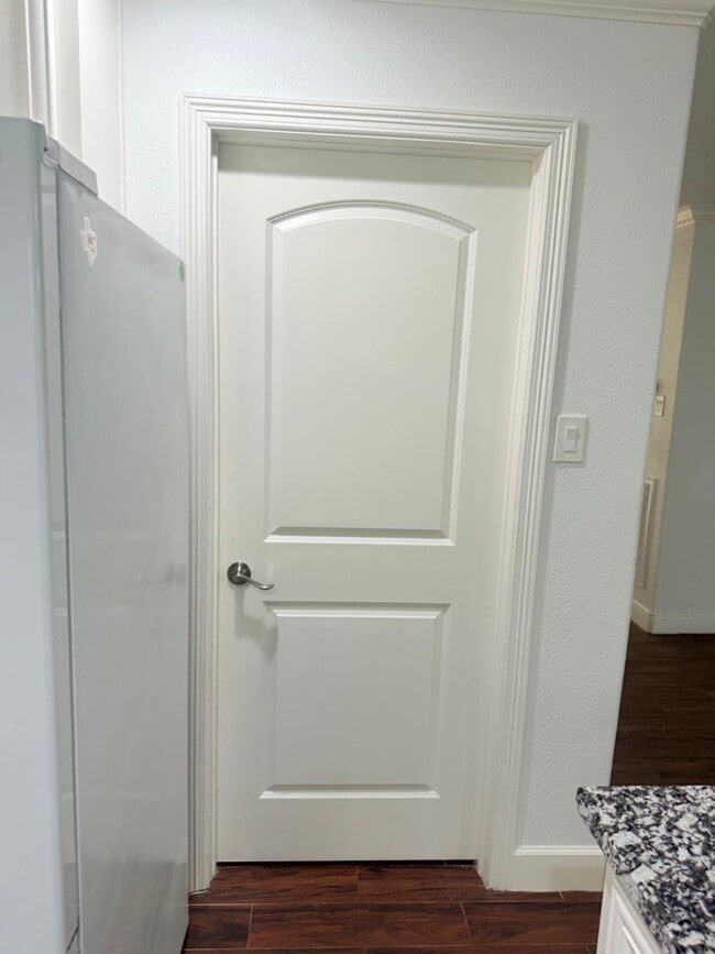 Photo - 304 Jill Ave