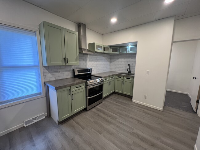 Building Photo - 3027 W Mount Vernon Ave Unit 3027A Rental