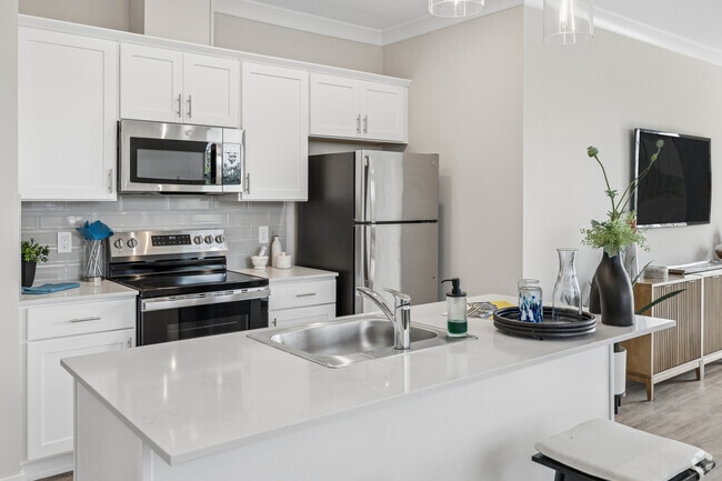 Holland - 2BR, 2BA - 1,177SF - Kitchen